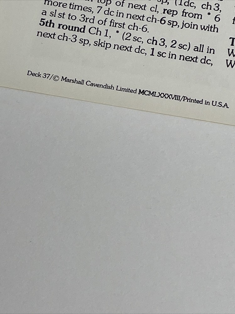 Marshall Cavendish Pretty Petals Lacy Tablecloth Crochet Pattern