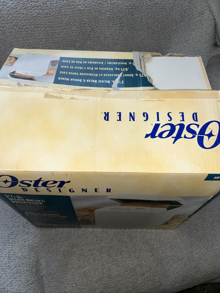 Oster Compact Breadmaker Makes 1 lbs & 1.5 lbs Loaves Model: 5815 OPEN BOX