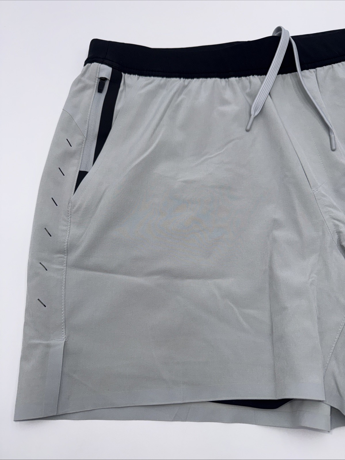 $85 Ten Thousand Men's Interval 5” Shorts With Liner -Light Gray-Large -New Tags