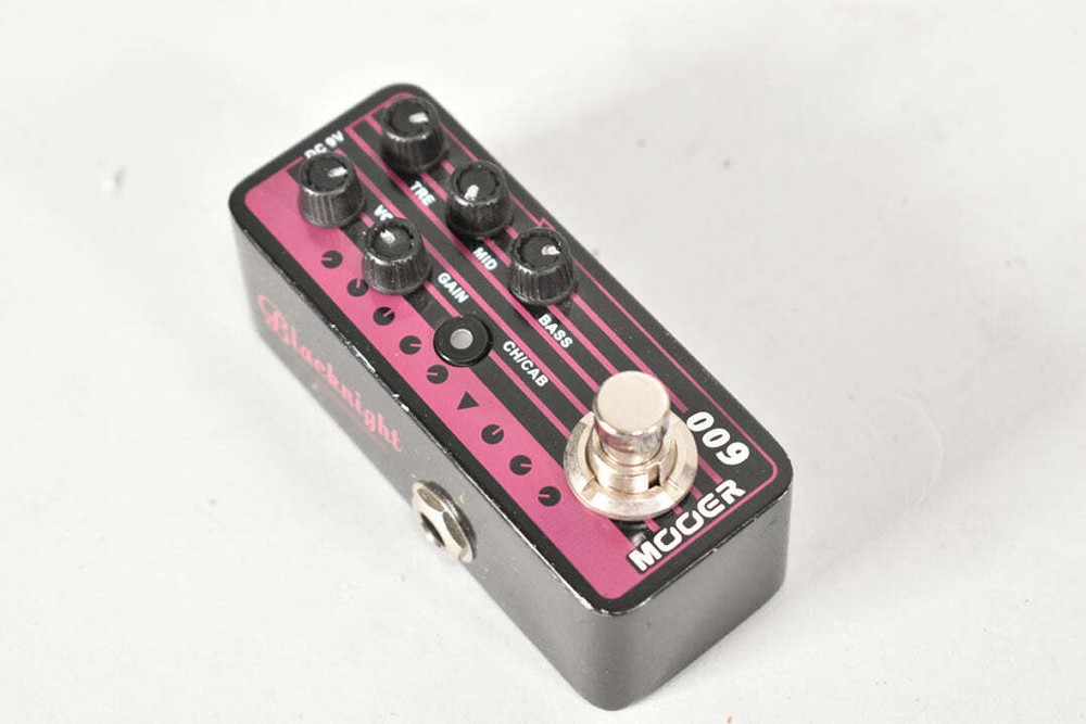 Mooer 009 Blacknight Micro Preamp Pedal