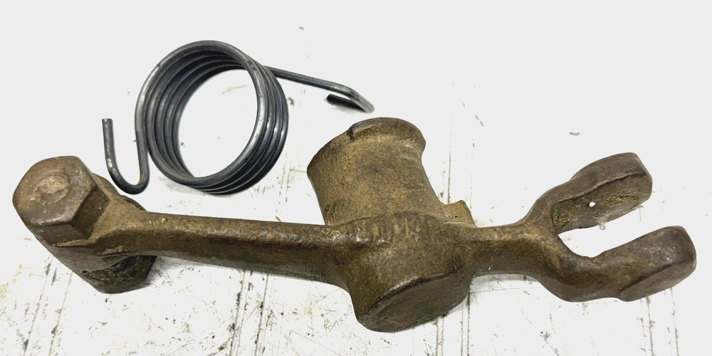 Rocker Arm & New Spring 1 1/2hp JOHN DEERE E Hit Miss Engine E106R NEEDS DRILLED