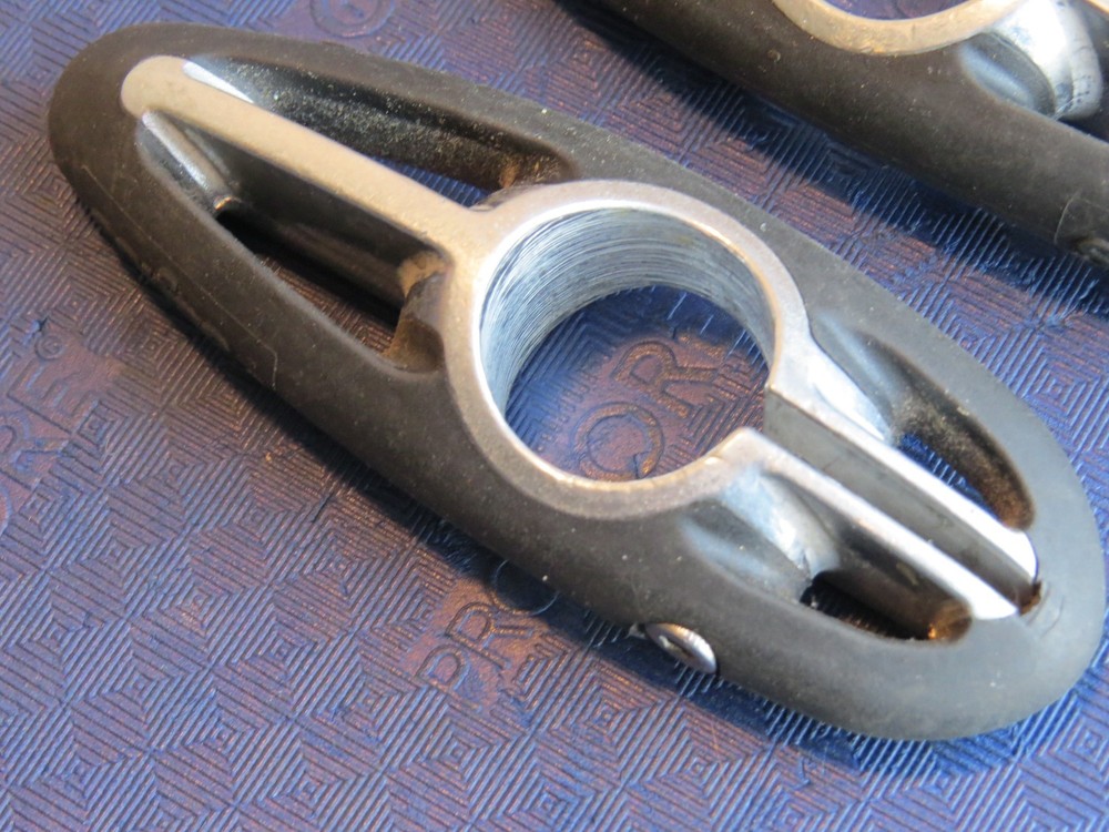 NEW! A SERFAS Dual Density Compact C;amp-on Climbing Bar End Set