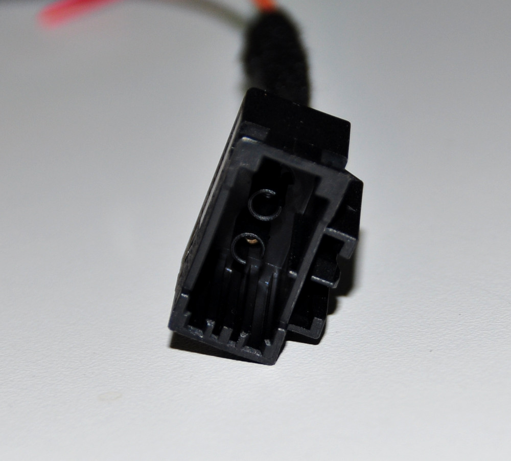 BMW E60 E61 E70 E71 E90 E91 E92 E93 MOST CD Changer Wiring Harness Y Cable 1.74m