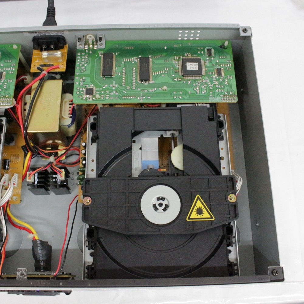 American DJ DCD-PRO500 CD Player And Controller Panel TESTED One Cd Doesn't Open