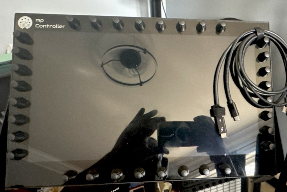 MP MIDI mp Controller MIDI Interface Desktop HDMI USB-C MIDI Ports