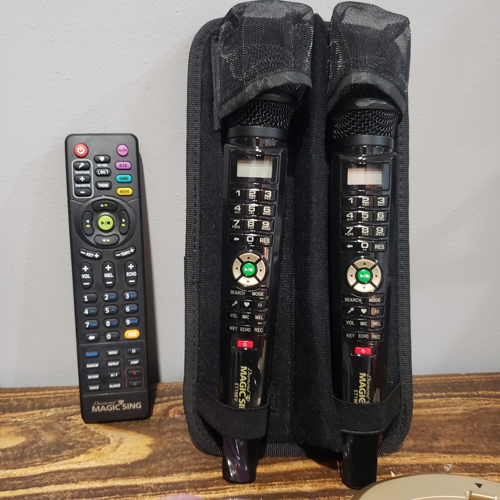 Diamond Magic Sing ET19KV Karaoke Lot Microphones Box EUC