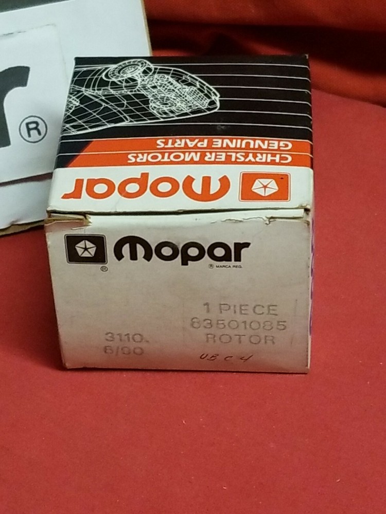NOS MOPAR 2.8 l ENGINE DISTRIBUTOR ROTOR 83501085