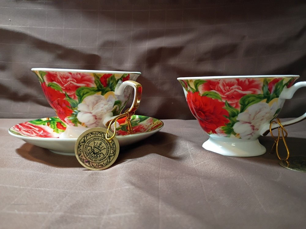 "Creative Ceramics" (2 Tea Cups And Dish)