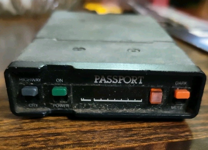 Vintage Passport radar Detector