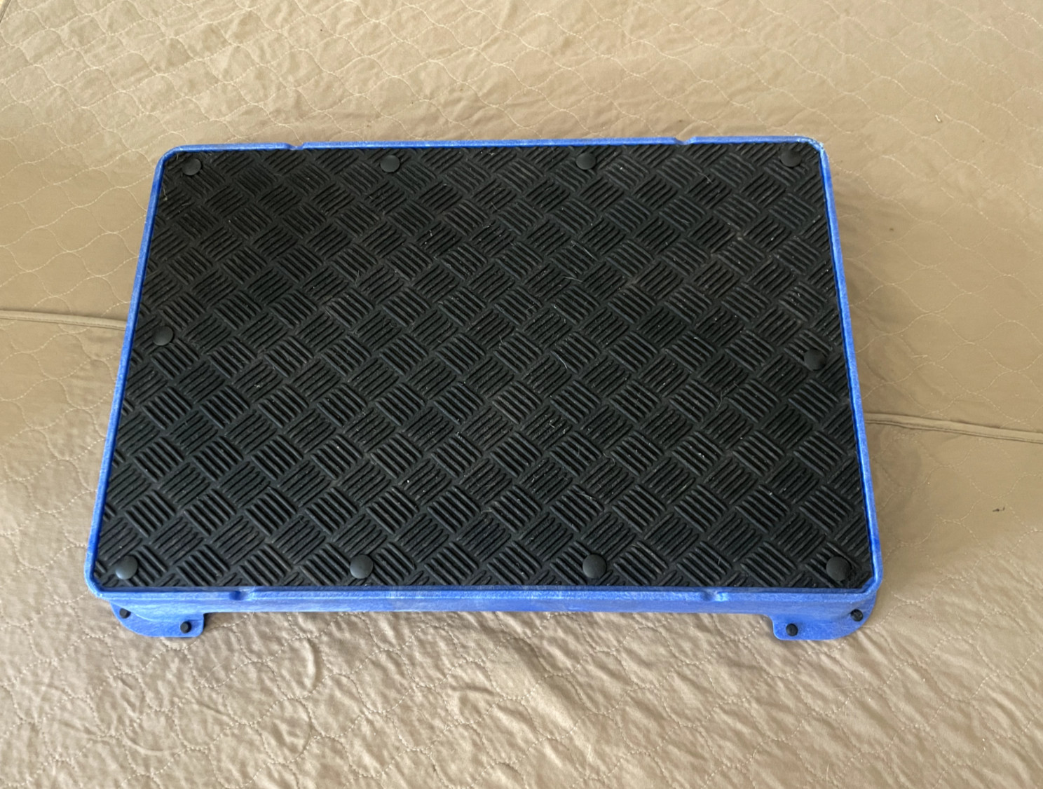Cato Board Dog Training Platform Blue Rubber Surface | Place Board Obedience Agi