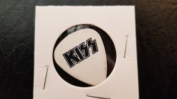 KISS / GENE SIMMONS - VINTAGE ORIGINAL "FAREWELL TOUR 2000" GUITAR PICK