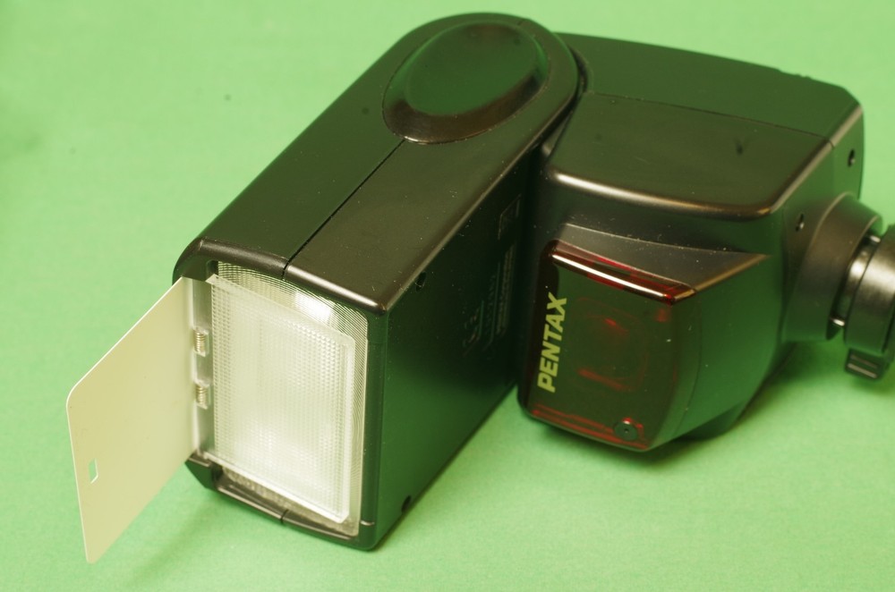 Pentax AF 360FGZ Flash Unit very nice condition Tested Working