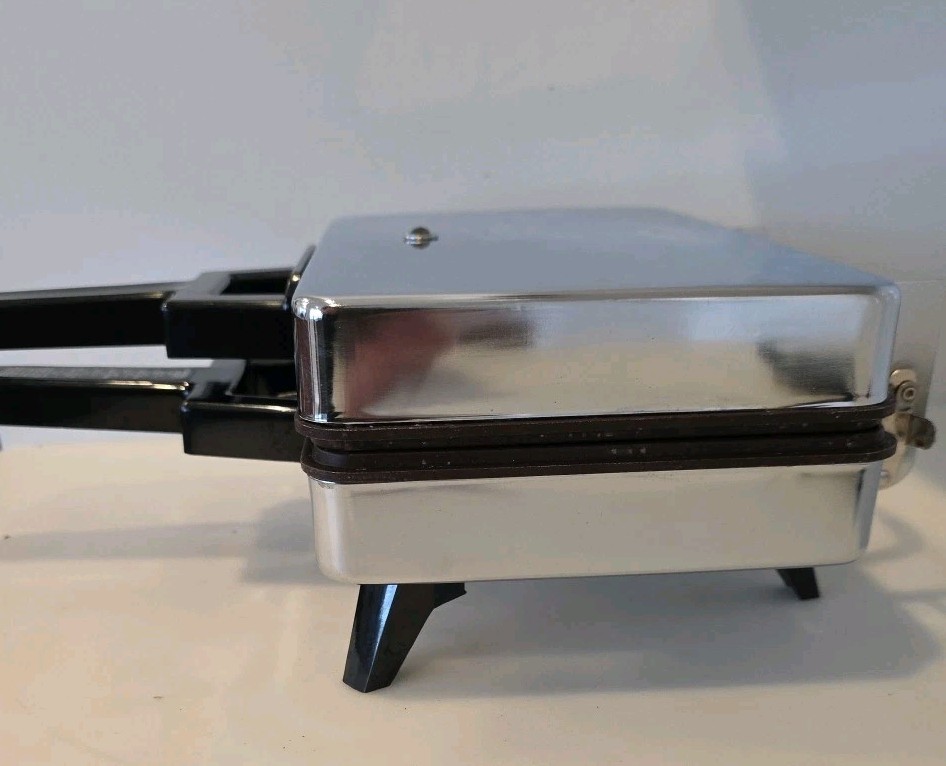 Vintage Rival Pizzelle Press Waffle Maker Reversible Plates Model 95 TESTED