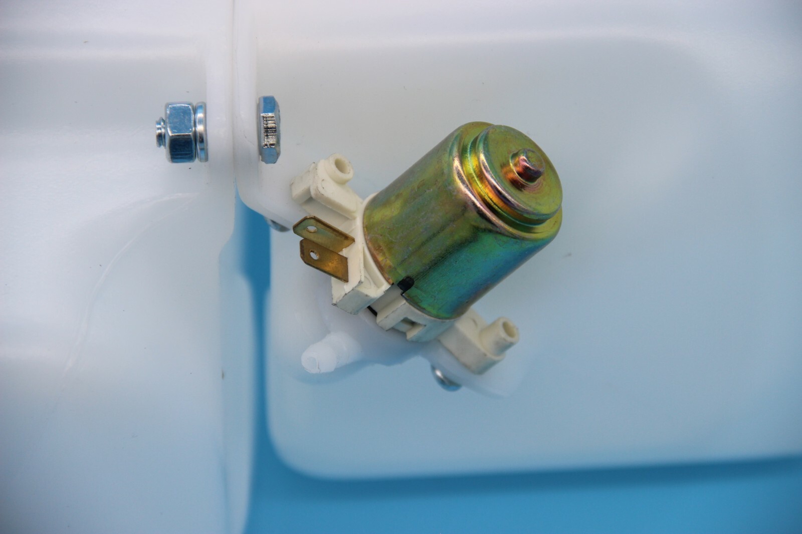 Fits Toyota Land Cruiser FJ40 FJ45 Windshield Wiper Tank Reservoir