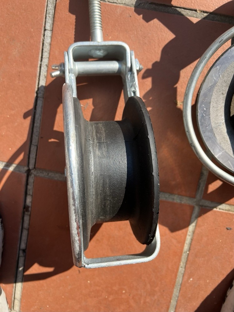 TWO (2) NEW GMP 74055 CABLE BLOCK ASSEMBLIES MODEL "E" WITH HALOS