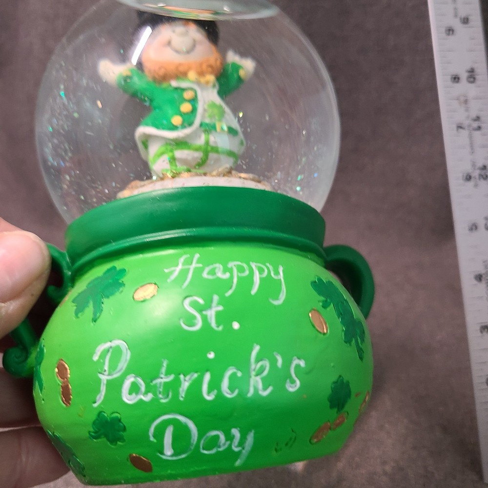 Happy St. Patricks Day Water Globe
