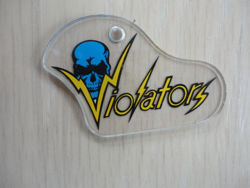 Rollergames Pinball Machine Violators Promo Plastic Key Chain
