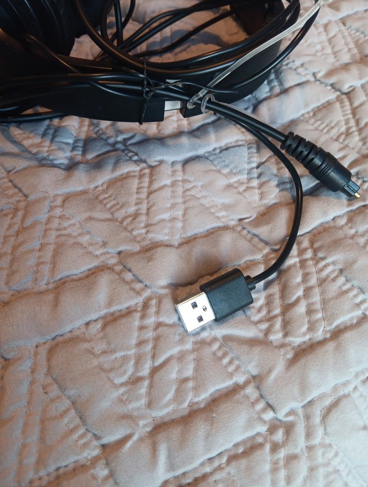 1Mii B0302 Wireless Audio Adapter Black Transmitter,MPOW Headphones 100maDC5V