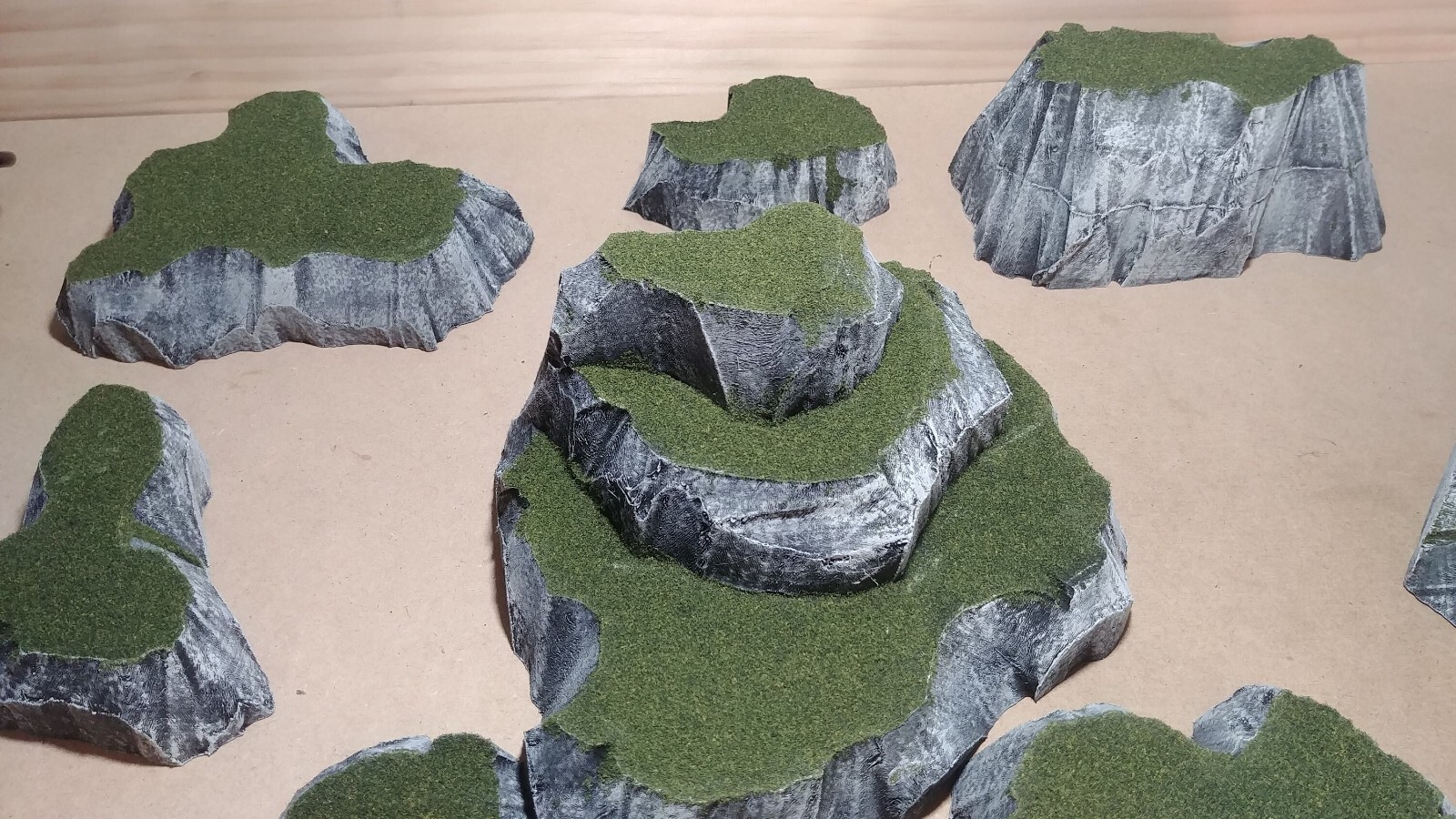 Tabletop Wargaming Terrain Tall Hills Box Set, Grass Finish