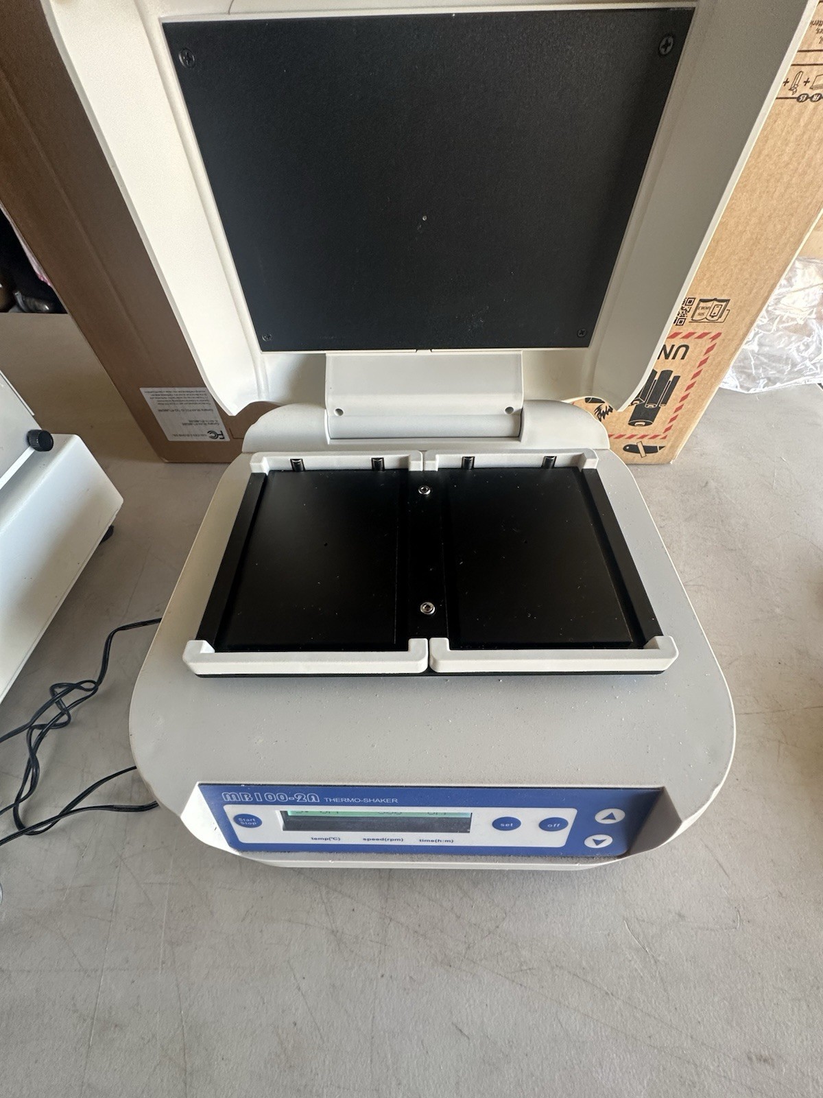 ALLSHENG Thermo Shaker MB100-2A Digital Incubating Shaker 2 Plate System