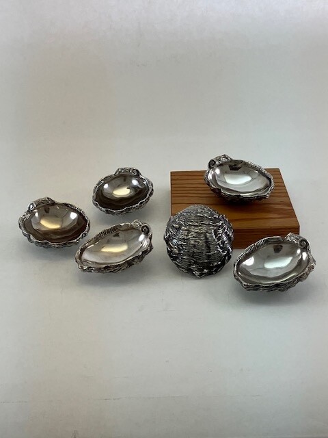 Set of 6 Silver Odiot Shells, suitable for Wedding or Christening