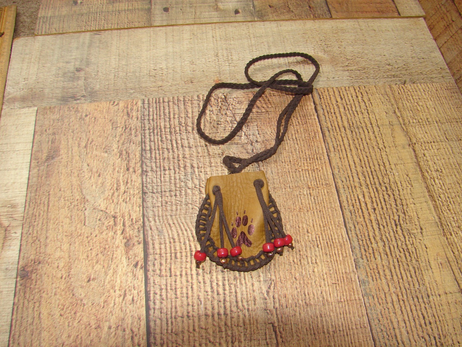 Native American Deerskin Medicine Bag, Wolf Paw Graphs Talisman, Drawstring, 3"