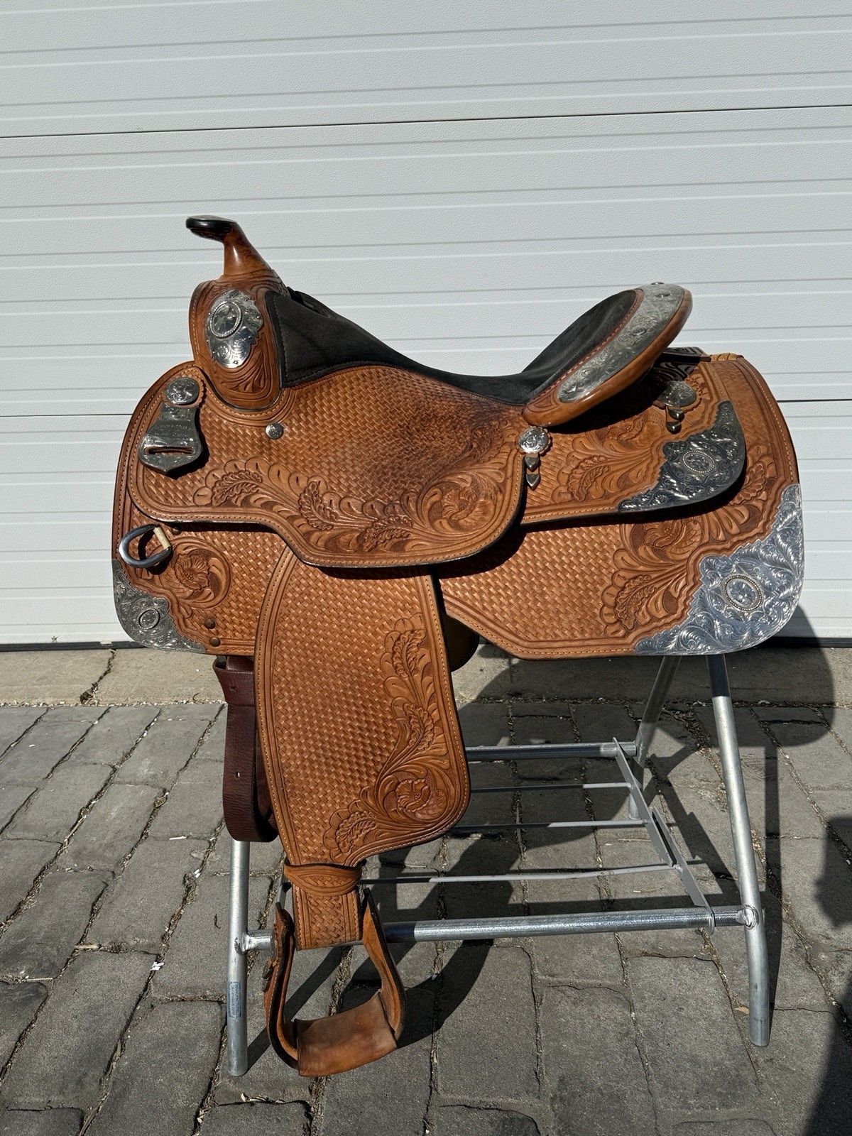 Dale Chavez 16” Western Show Saddle