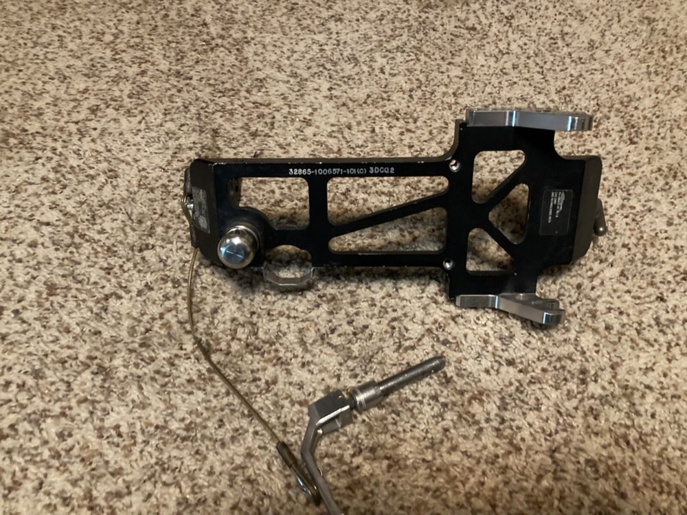 AN/VAS-5(5A&5B) Driver Night Vision Enhancer Optic Mounting Bracket, NVG, Abrams