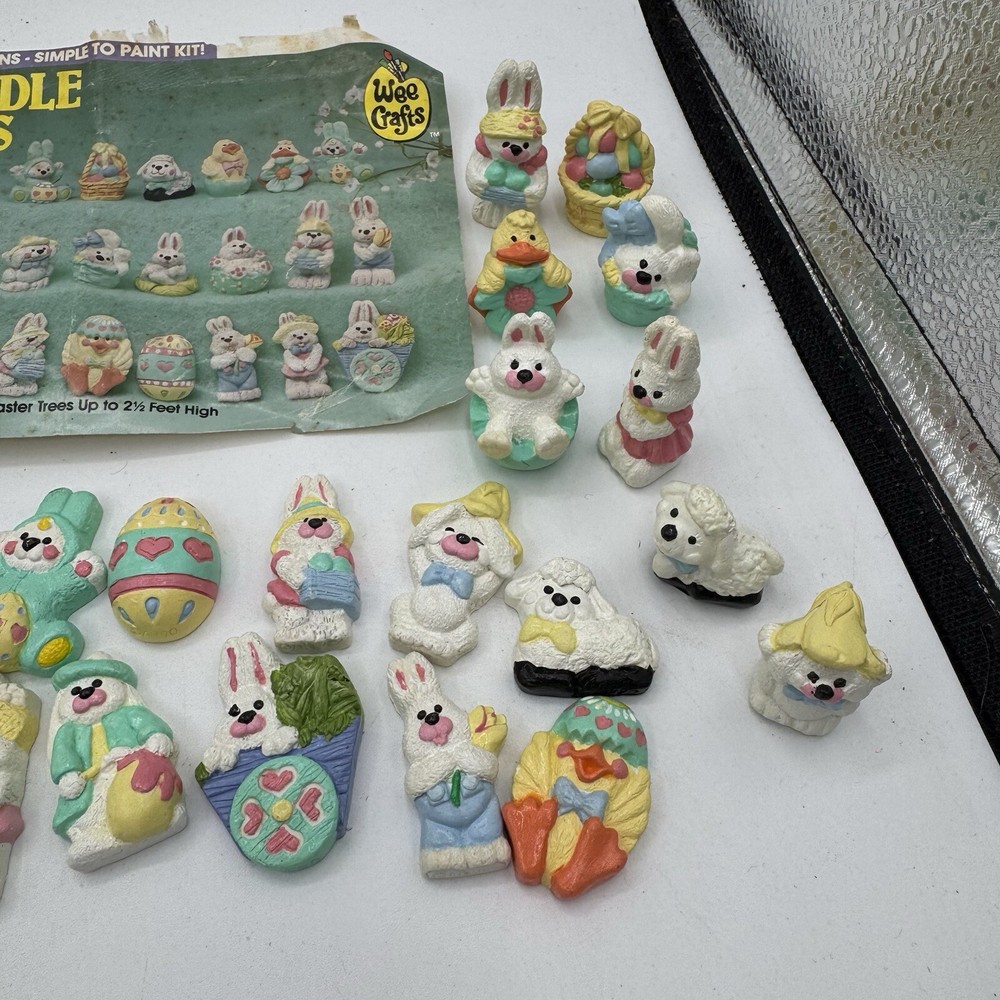 Wee Crafts Easter Scenes Ready to Paint Gypsum Egg 2.5” Figures Extras Complete