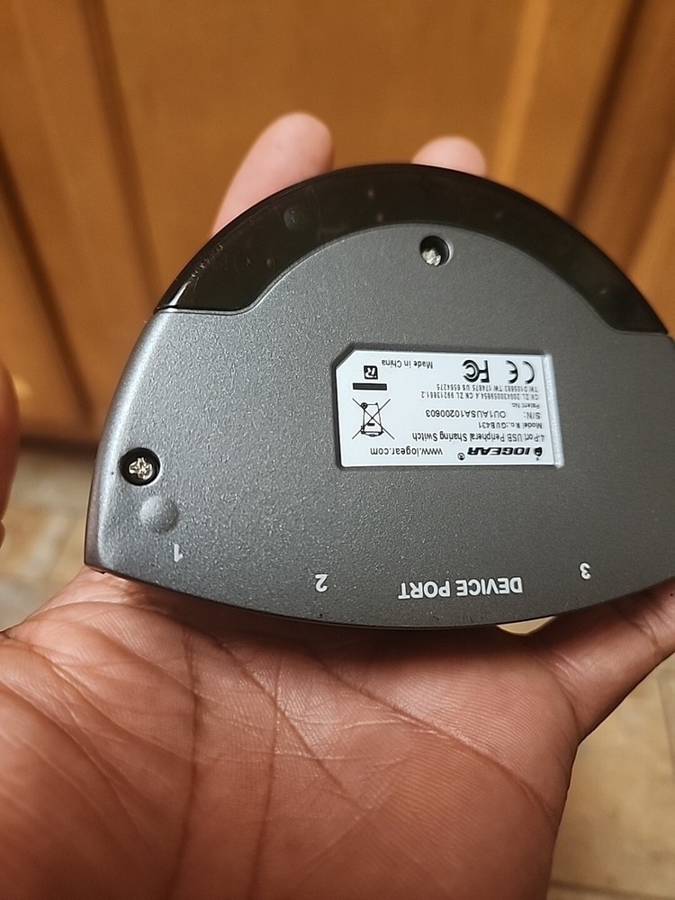 IOGEAR 4-Port USB 2.0 Automatic Printer Switch