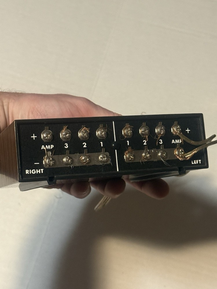 Realistic Stereo Remote Speaker Switch, model 40-125A