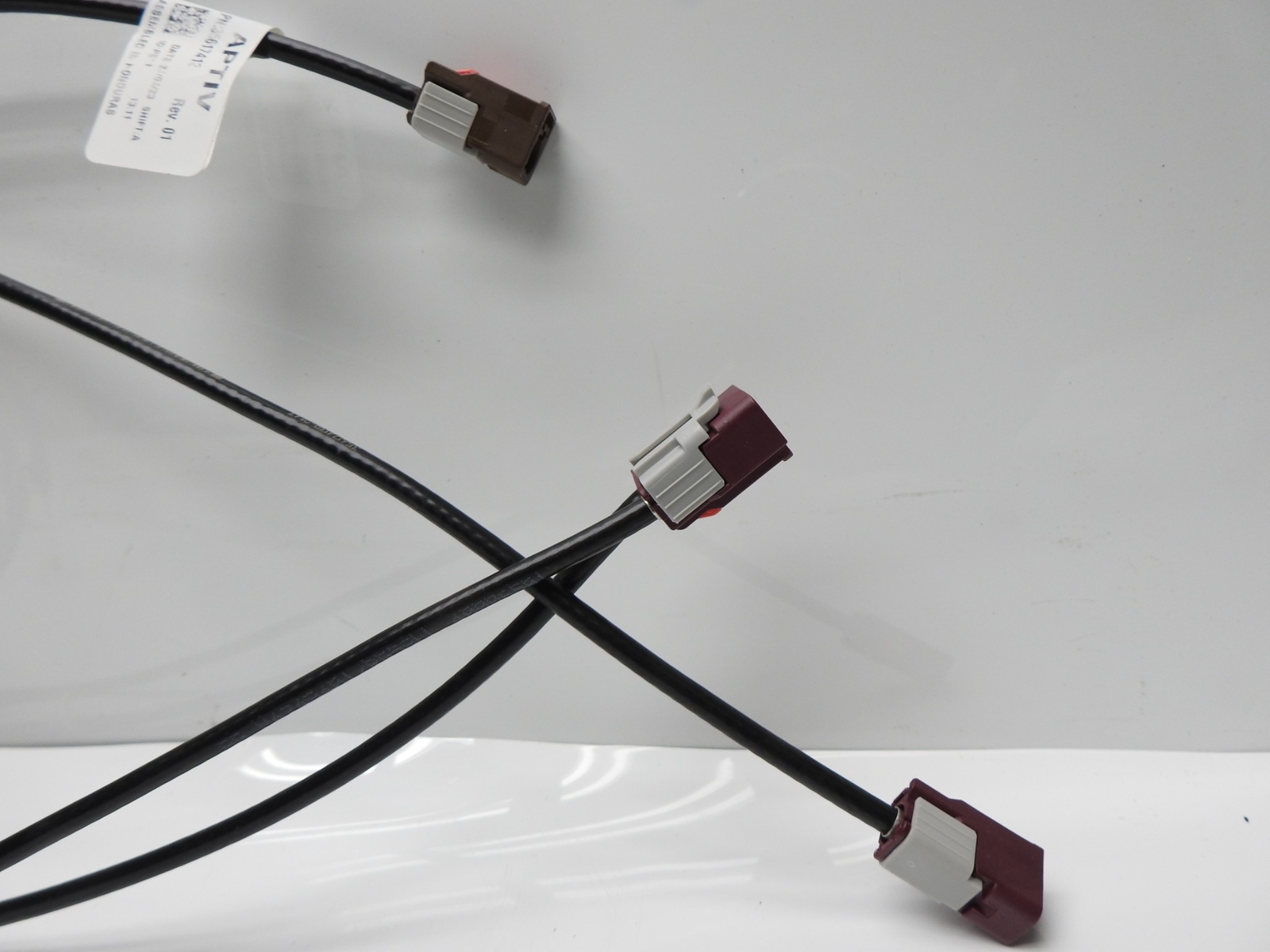 Digital Radio and Navigation Antenna Cable Aptiv 35617413 - NEW