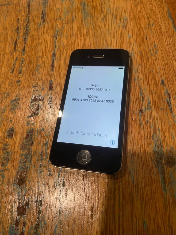 old apple iphones/ipod multiple items bundle