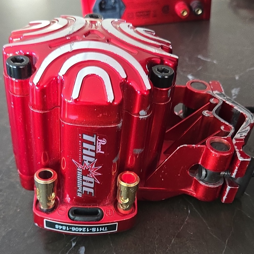 Pearl Drum Throne Thumper with case