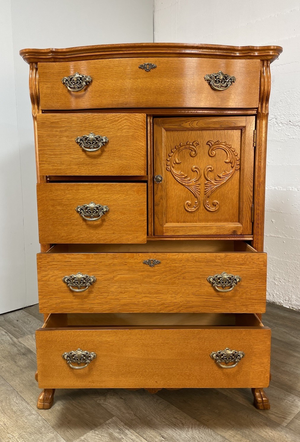 Lexington Furniture Door Chest Victorian Sampler Collection