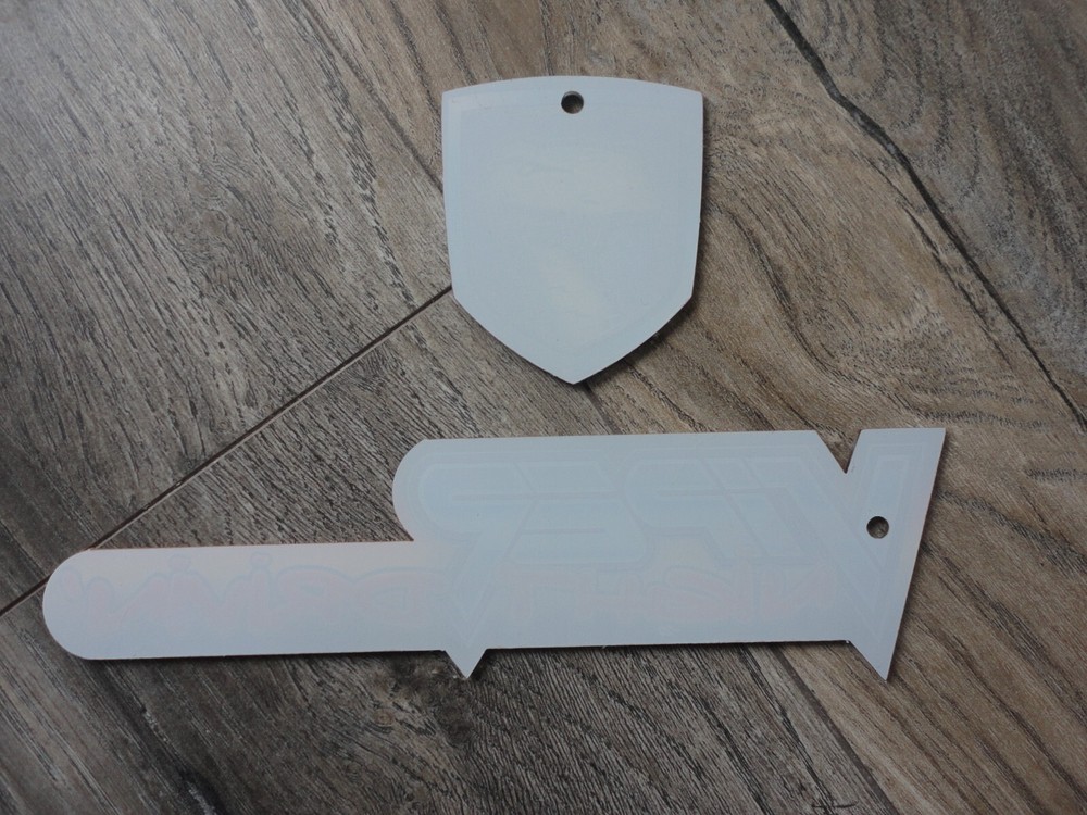 Viper Pinball Machine Head of Python & Logo Key Chain Mint