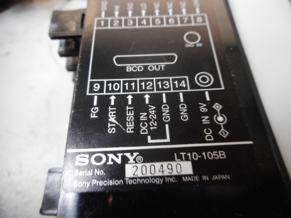 SONY DIGITAL PANEL DISPLAY -- 5 DIGIT BACKLIT LCD - 1 CHANNEL INPUT -- LT10-105B