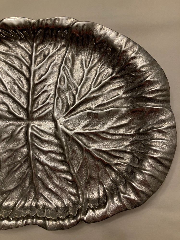 Wilton Mount Joy, PA Cabbage Leaf Rectangular Metal Platter 15" x 9"