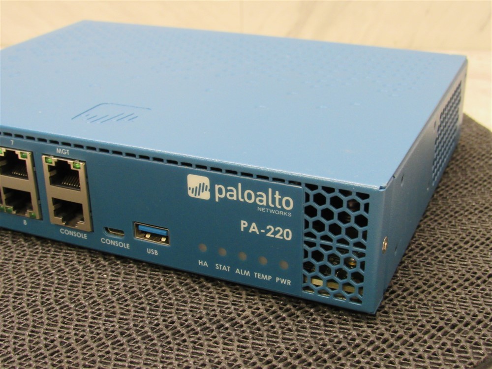 Palo Alto PA-220 Next-Gen Firewall 520-000309-00J