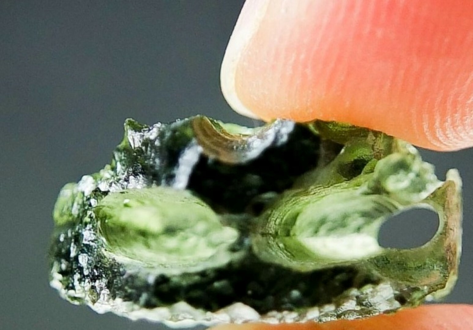 METEORITE MOLDAVITE GREEN LARGE IMPACT FRAGMENT METEOR STONE SPACE ASTEROID ROCK