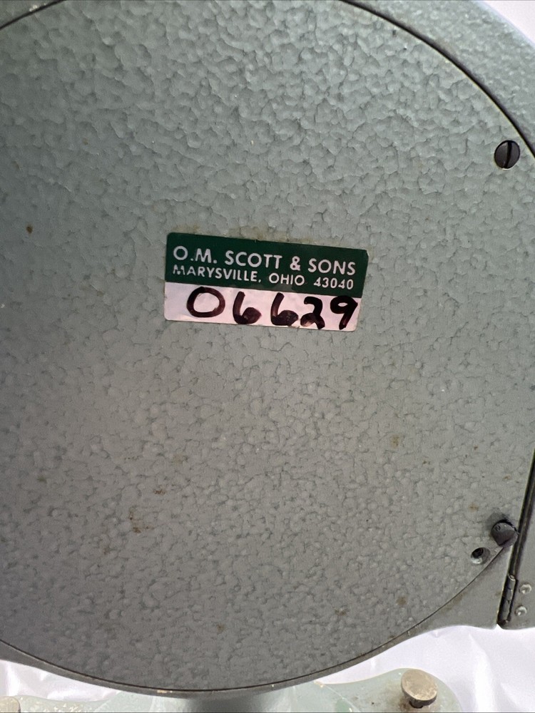 Vintage August Sauter Scale