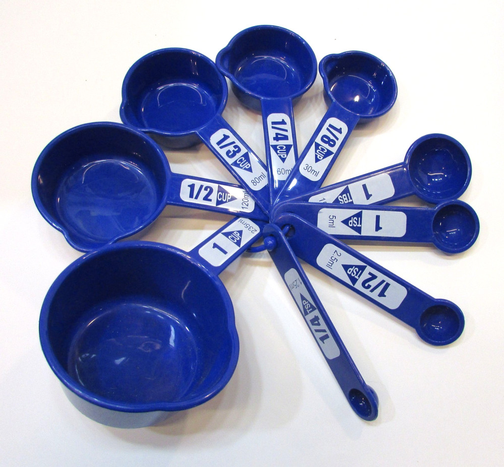 Nine Piece Nesting Blue Plastic Measuring Spoon Cup Set Excellent!