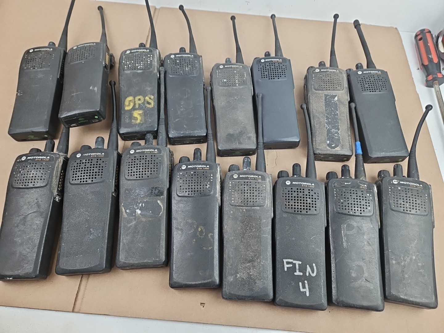 MOTOROLA XTS 1500 UHF 403-437 MHz H66QDC9PW5BN NO BATTERY