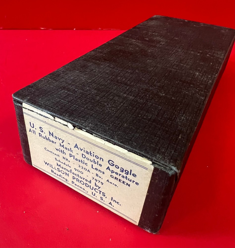 WILLSON U.S. NAVY AVIATION GOGGLES WITH ORIGINAL CASE
