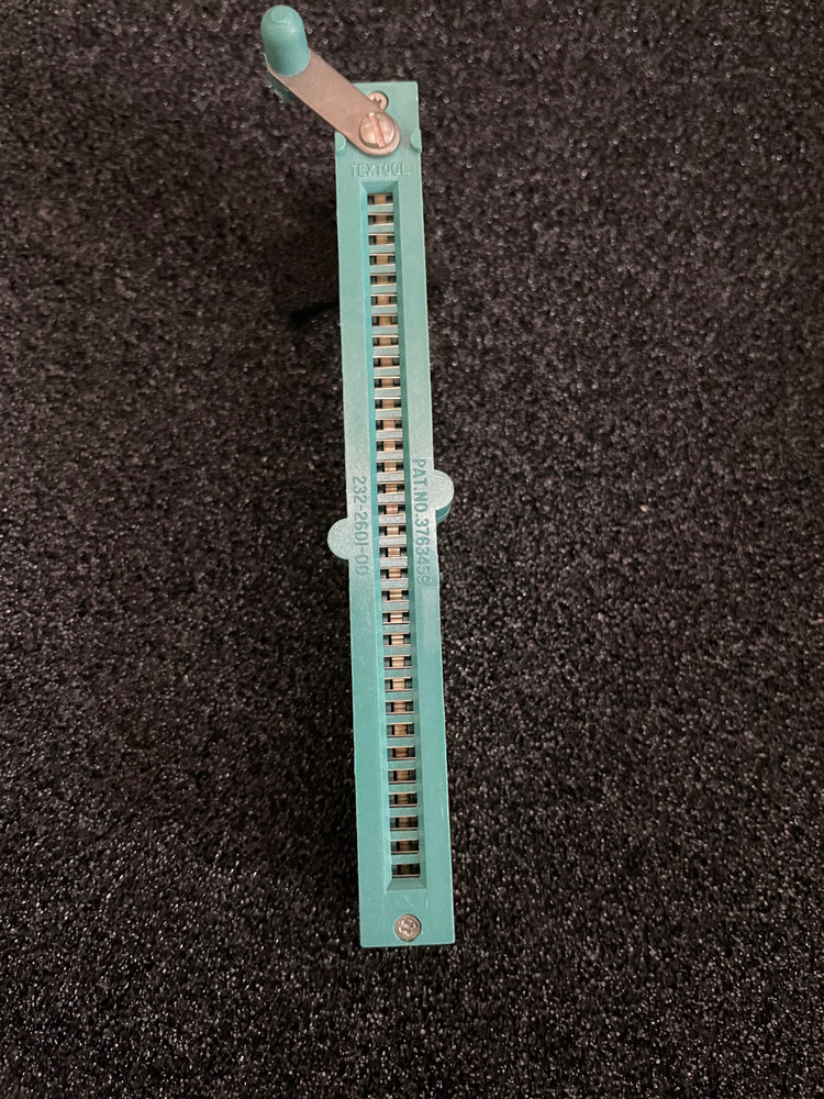 1pc 3M 232-2601-00  TEXTOOL DIP  ZIP SOCKET 32POS  **NOS