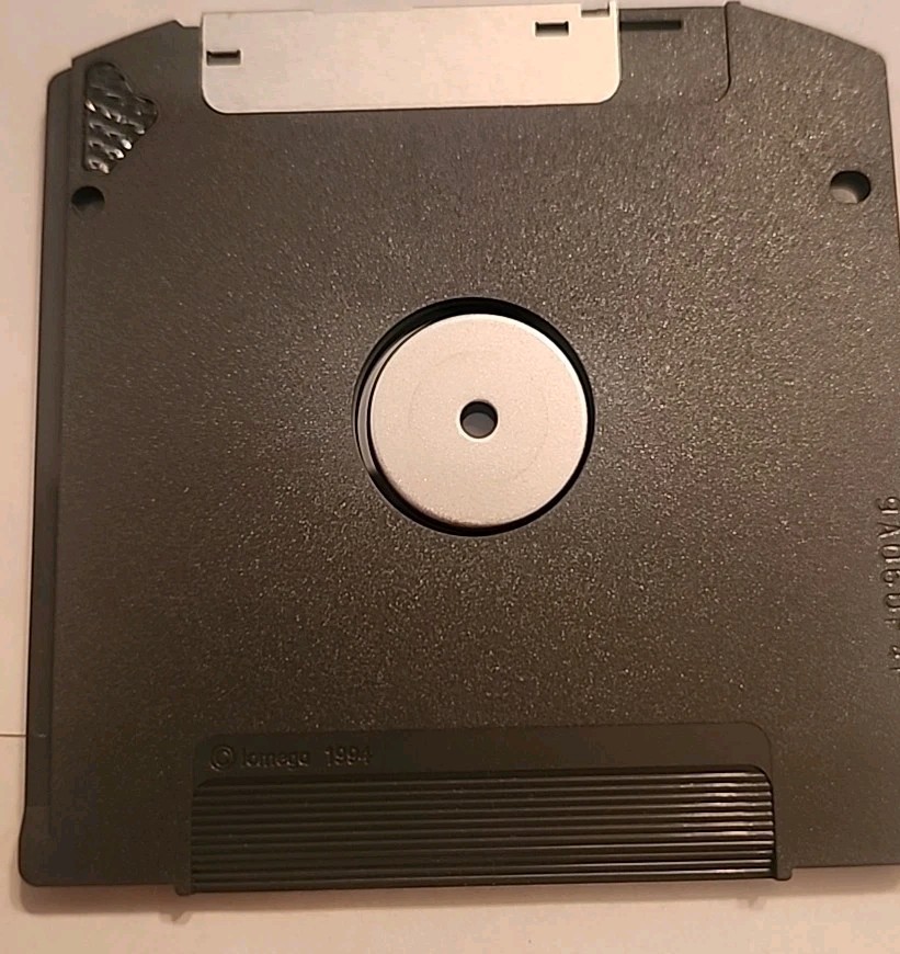 Iomega Zip Disk PC100 IBM Single Diskette 100MB Storage Capacity w Original Case