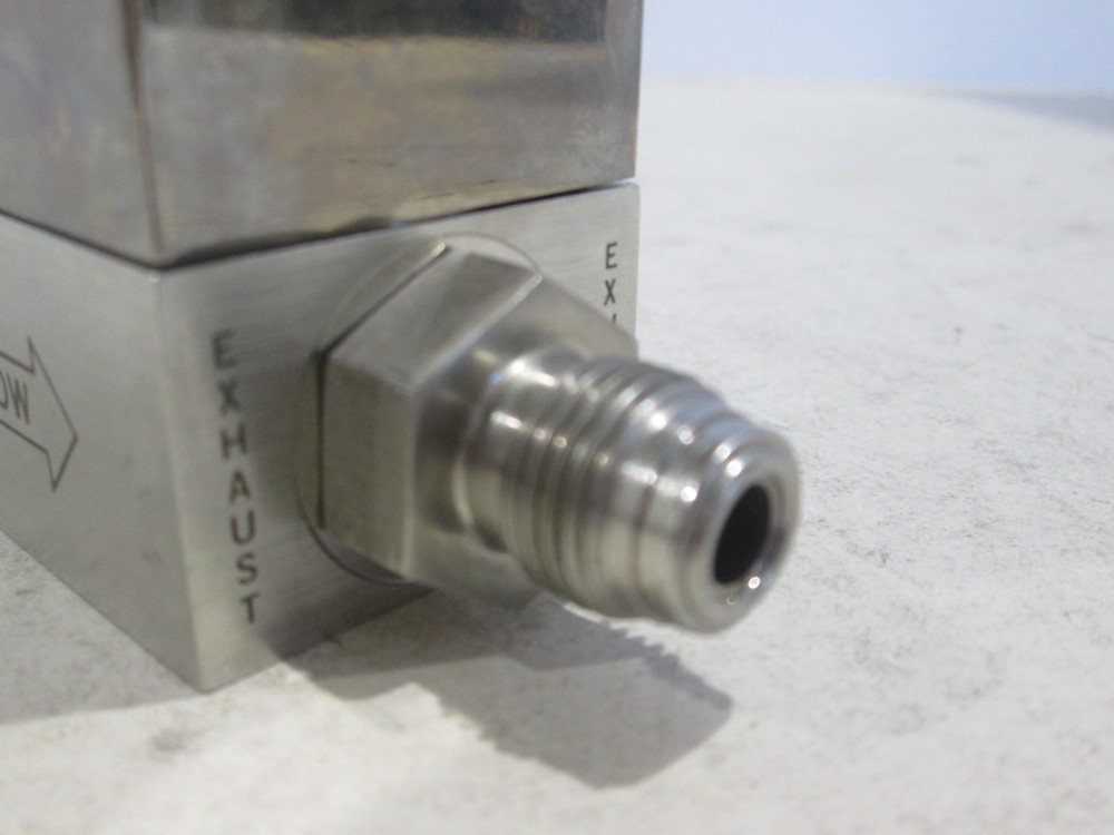 Unit, UFC-1200A, Mass Flow Controller, 1 SLPM, He, Used