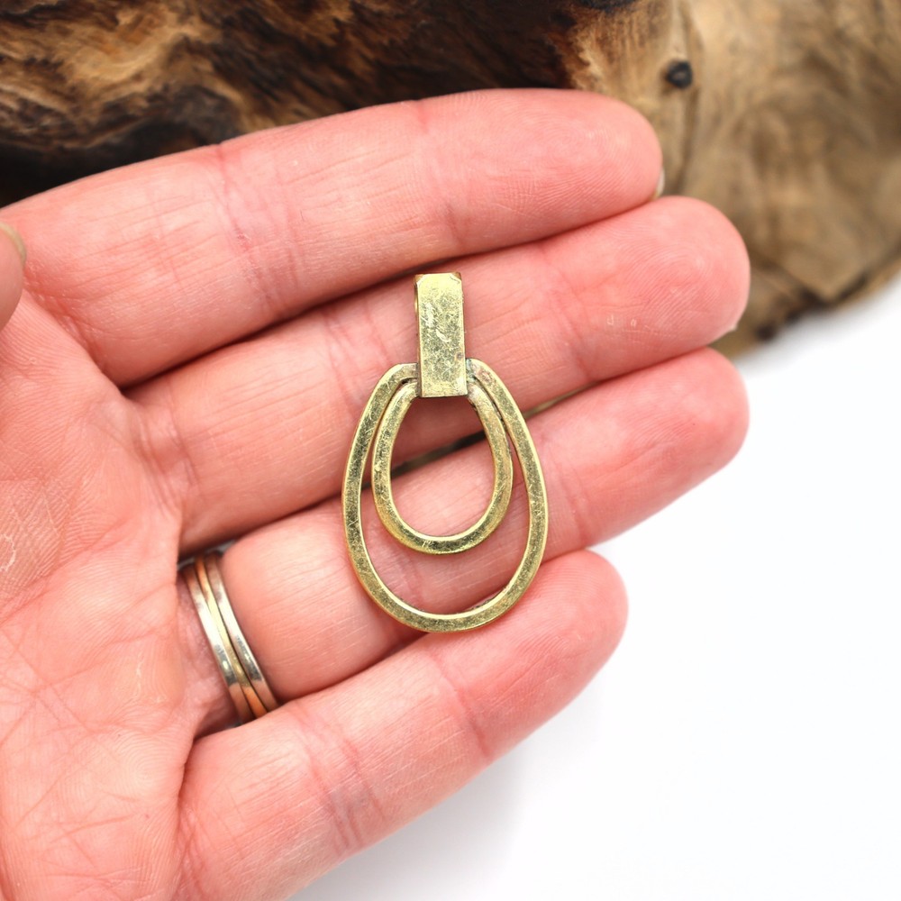Vintage Brass Double Loop Pendant (BP19)