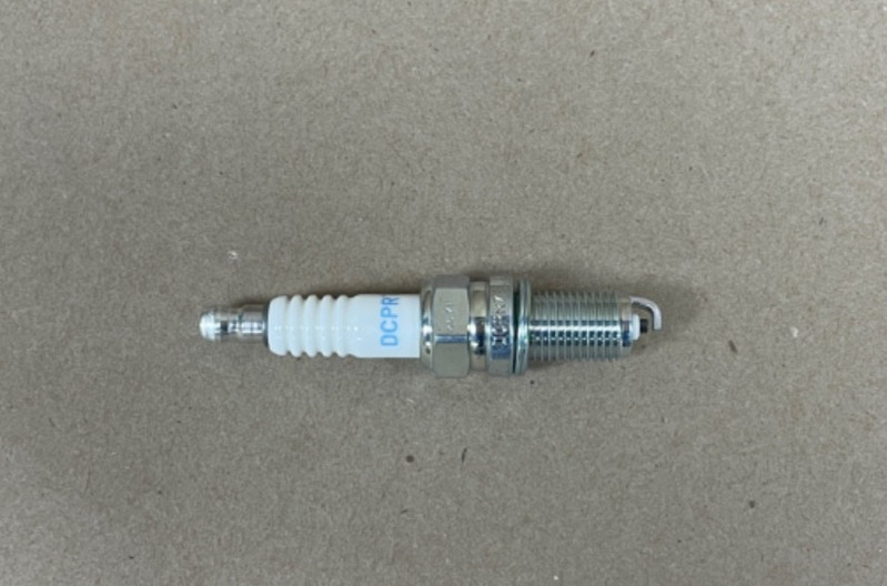 New NGK DCPR7E 3932 Spark Plug