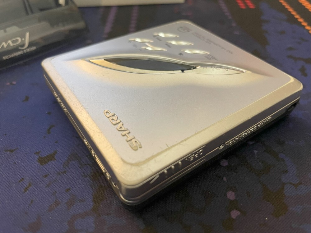 Sharp MD-ST800-H MD MiniDisc Player, very good condition